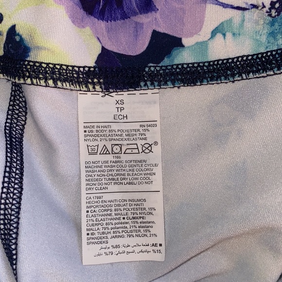Old Navy Floral Workout Leggings SZ: XS - Picture 6 of 6